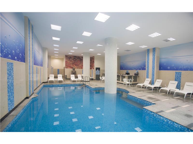 Piscina Coberta e Aquecida