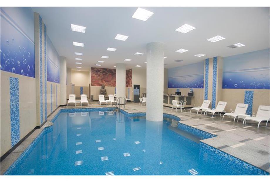 Piscina Coberta e Aquecida