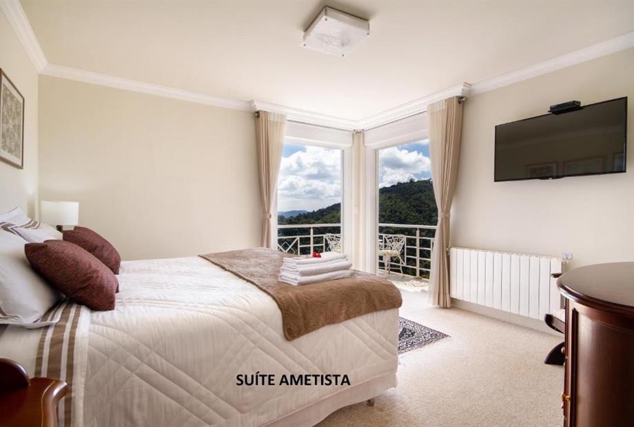 Suíte com Varanda-10.jpg