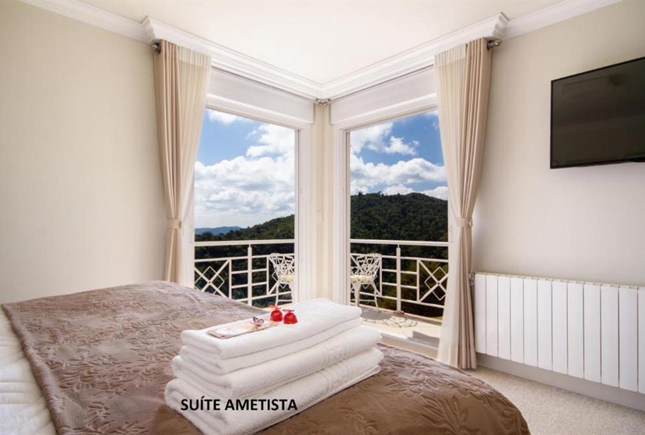 Suíte com Varanda-14.jpg