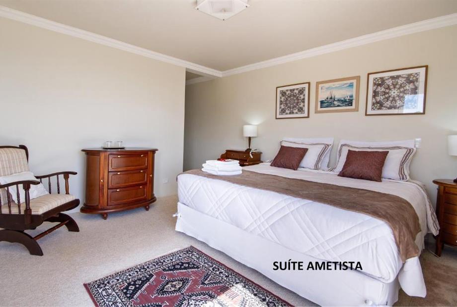 Suíte com Varanda-15.jpg