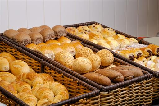 dhani b_2921omnibees.jpg