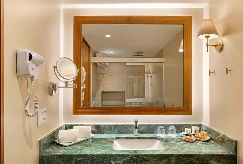 dhani b_1001-editar.jpg