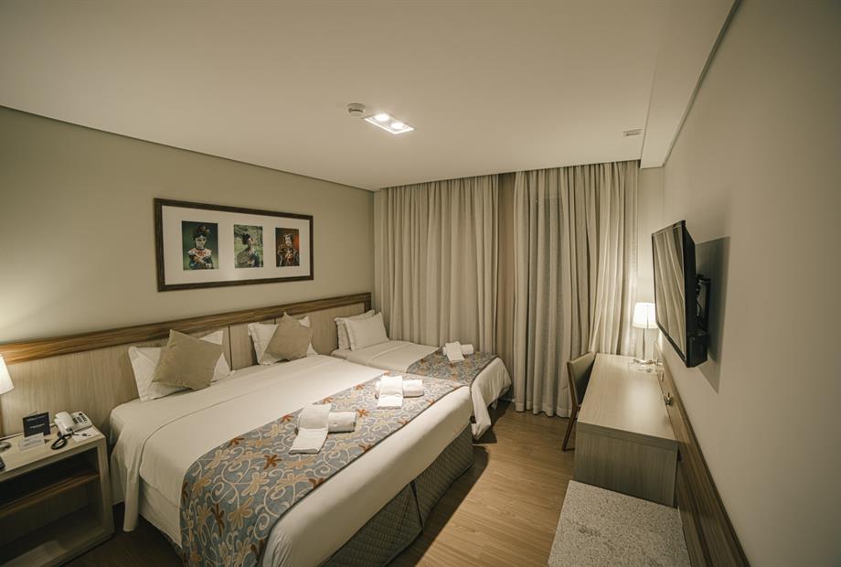 1.27 - apartamento superior família_.jpg