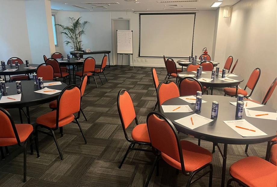 ametista mesas redondas 30 pax (4).jpg