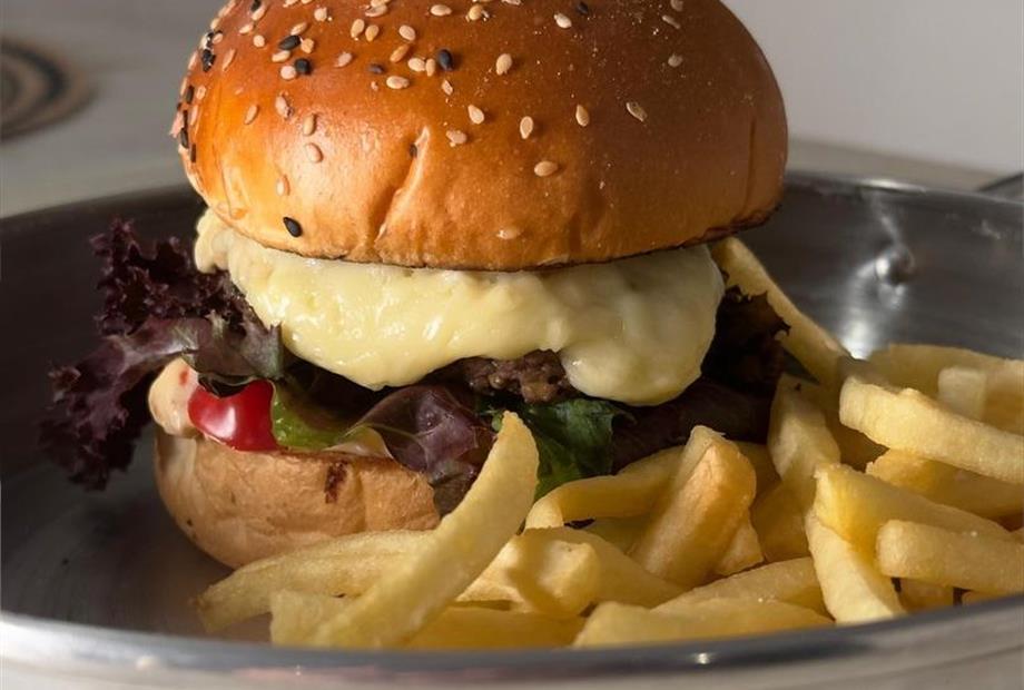 whatsapp image 2025-06-03 at 11.34.02(2).jpeg