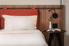 Luxo Superior Twin - 2 Camas Solteiro e 1 Sofá Cama