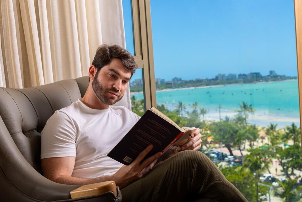 panoramico_leitura_homem_1mb.jpg
