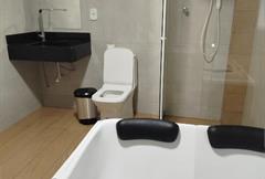 Quarto Triplo com Hidromassagem