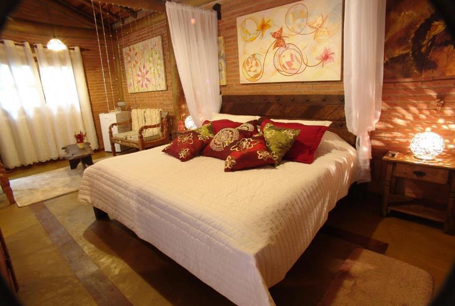 Chalé Vincent Van Gogh-2.jpg