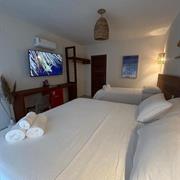 Quarto Triplo Superior com Vista do Mar