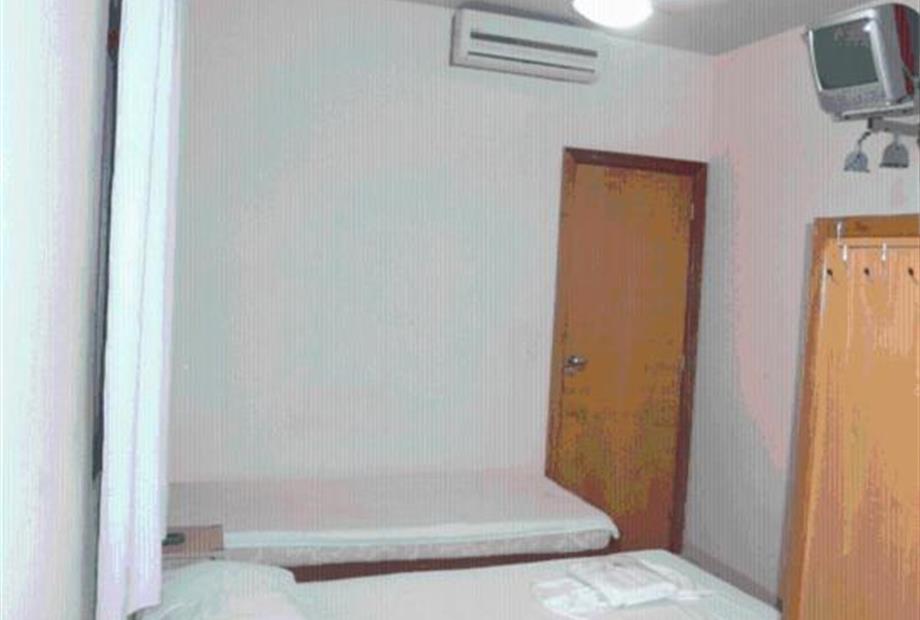 Quarto Standard com 2 Camas de Solteiro-2.jpg
