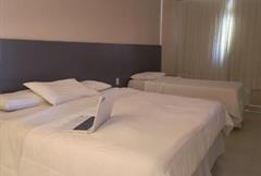 Quarto Triplo com Banheira