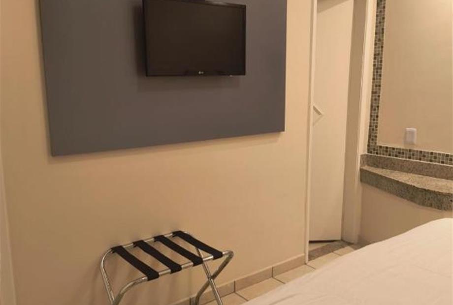 Quarto com Cama de Casal ou 2 de Solteiro-4.jpg