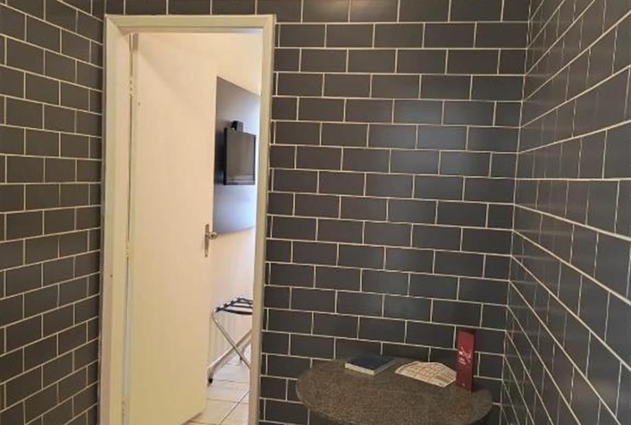 Quarto com Cama de Casal ou 2 de Solteiro-6.jpg