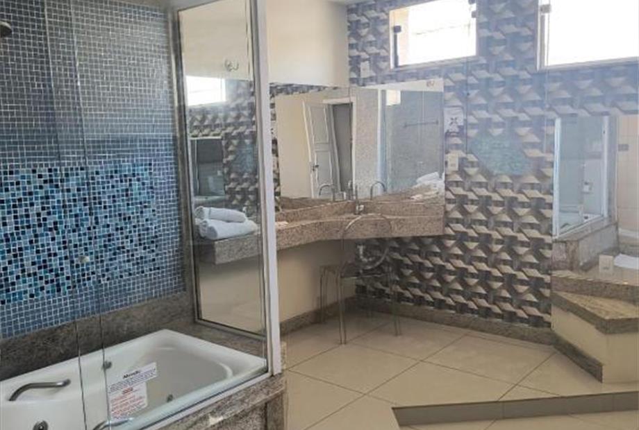 Quarto Triplo com Banheira-5.jpg