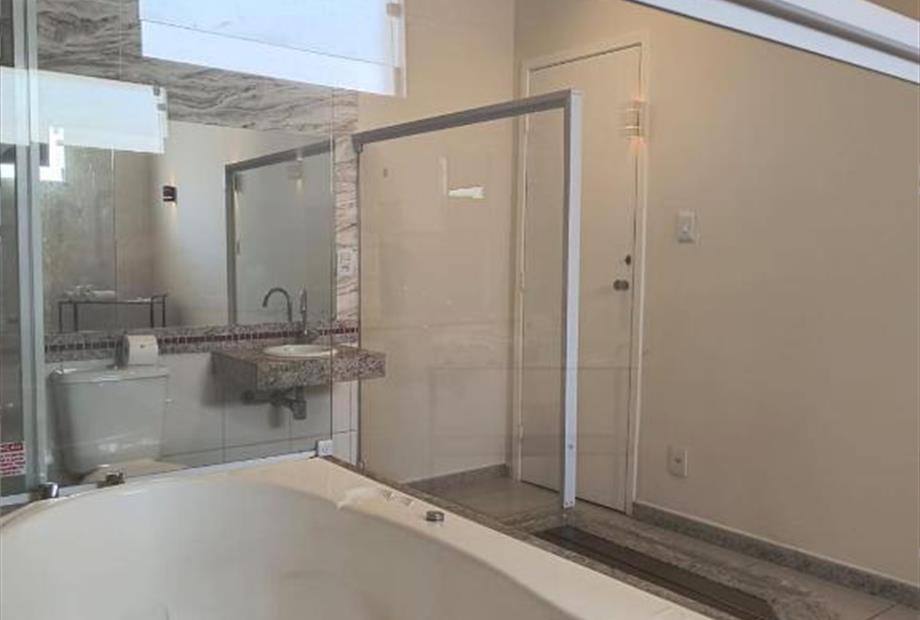 Quarto Triplo com Banheira-8.jpg