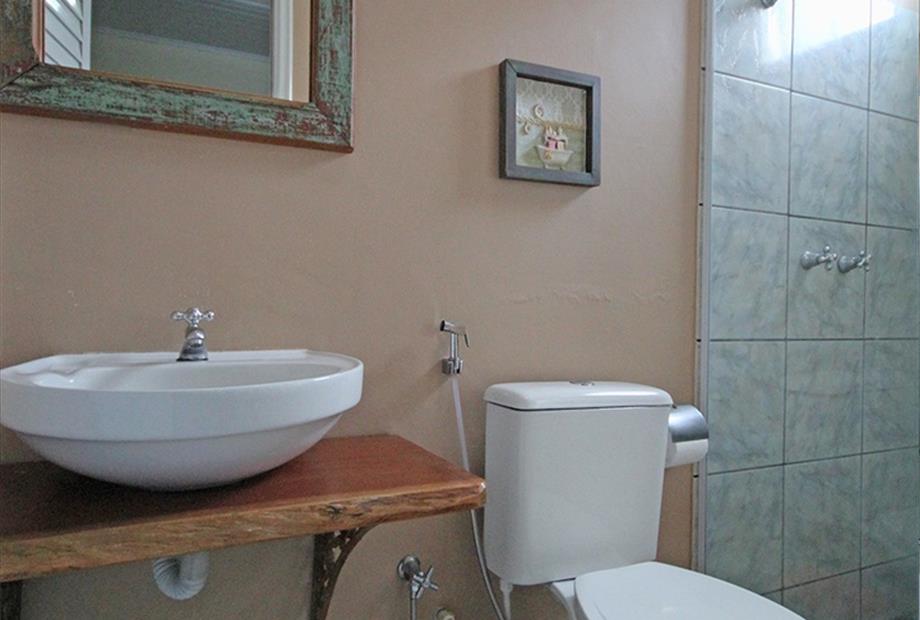 apto 03 banheiro_pq.jpg