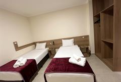 Quarto Duplo Cama Solteiro