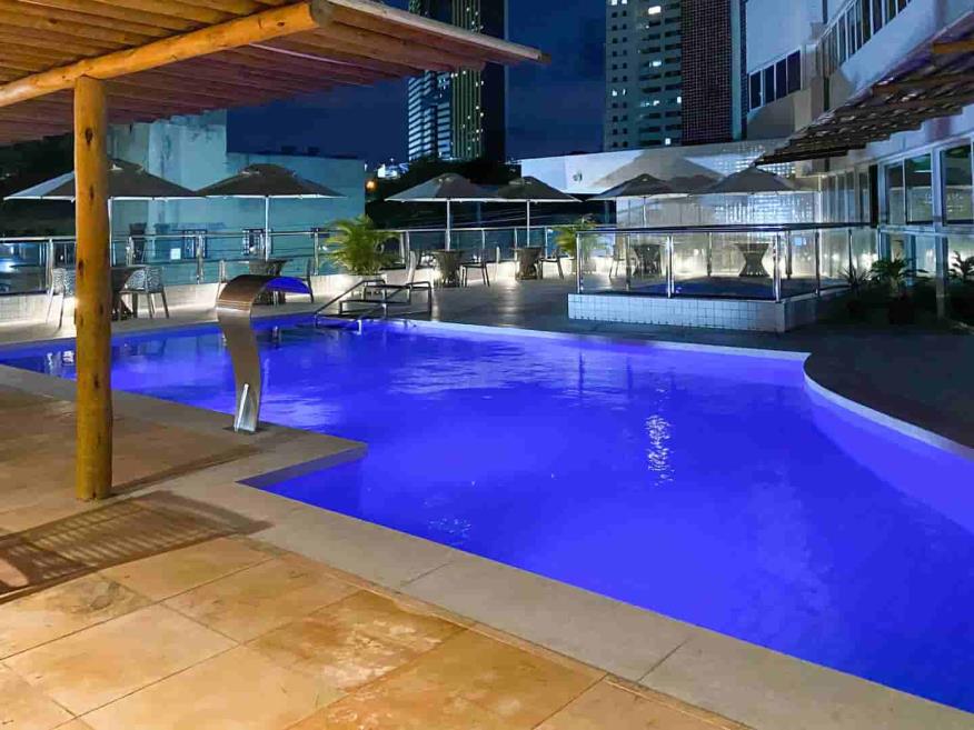 foto piscina e bar 07_11zon.jpg