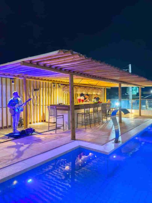 foto piscina e bar 011_11zon_11zon (1).jpg