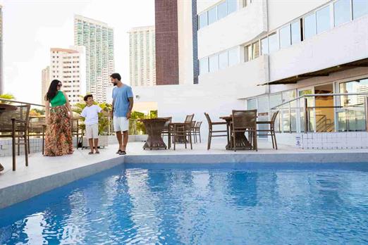 foto piscina e bar 02_11zon.jpg