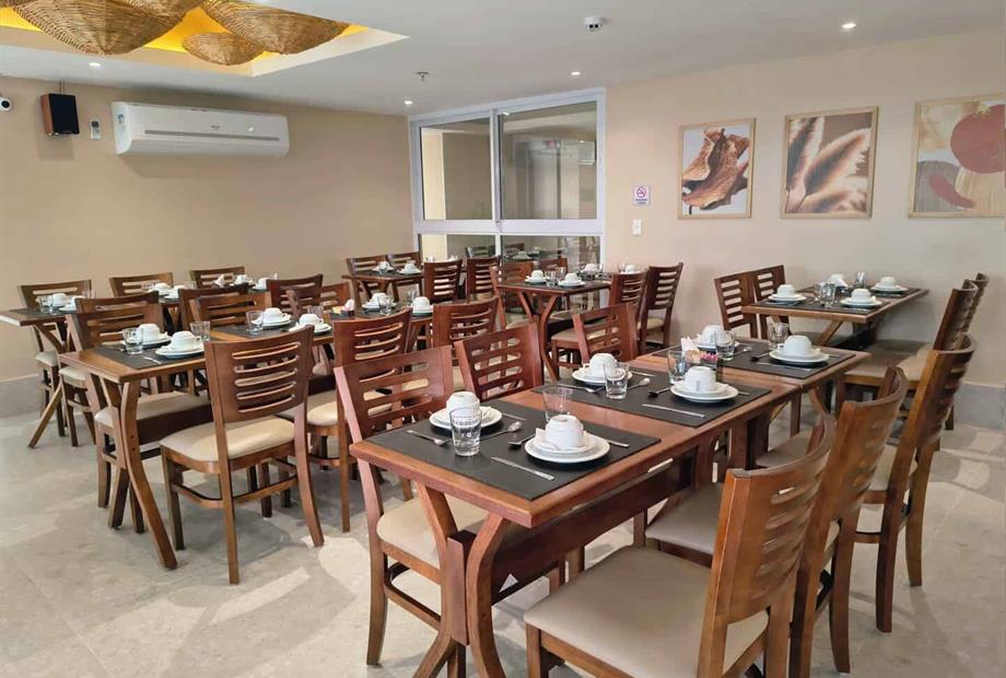 café bali 02 (1).jpeg