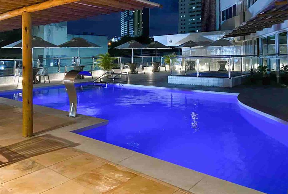 foto piscina e bar 07_11zon.jpg