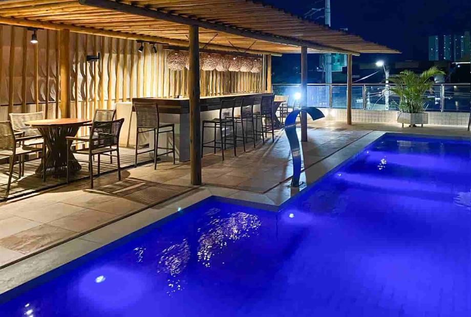 foto piscina e bar 06_11zon.jpg