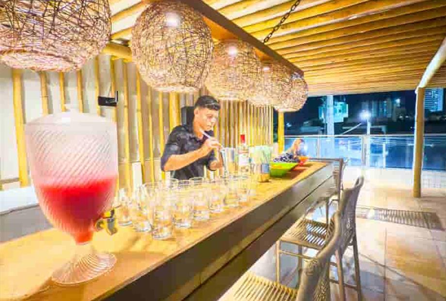 foto piscina e bar 012_11zon_11zon.jpg