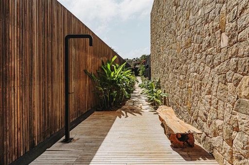 mariadomar_detalhe piscina acesso lateral.jpg