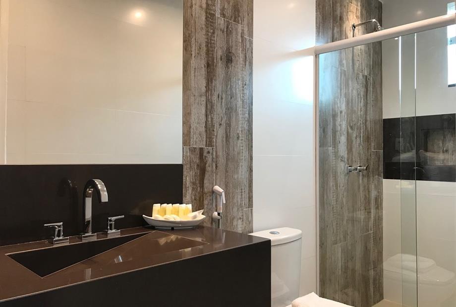 banheiro - apto vista mar - experience (2).jpg