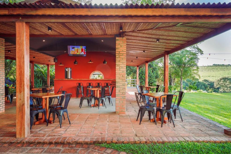 bar 2 shangrila.jpg