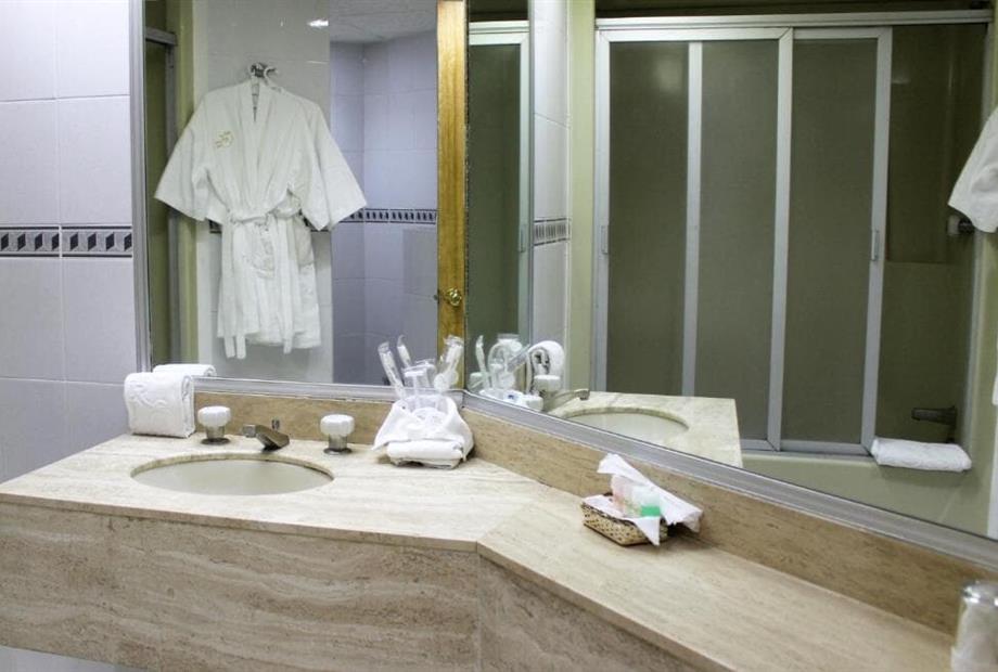 Quarto Superior com Cama King-size-3.jpg