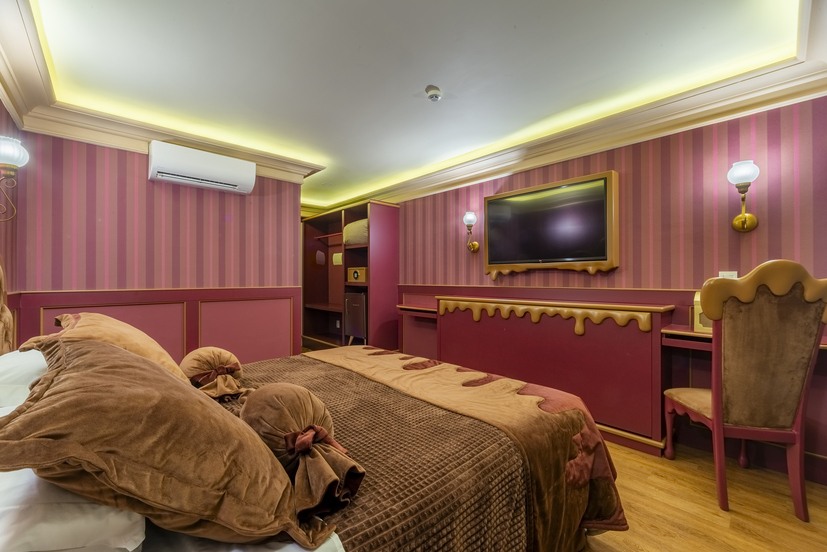 chocoland_suite_vinho_tinto-004(1).jpg