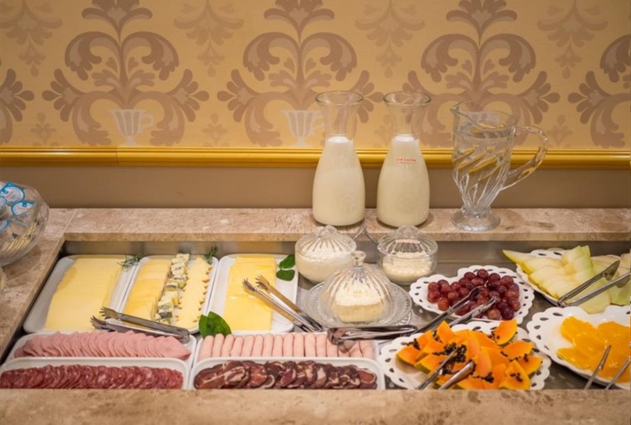 buffet café - chocoland-3.jpg