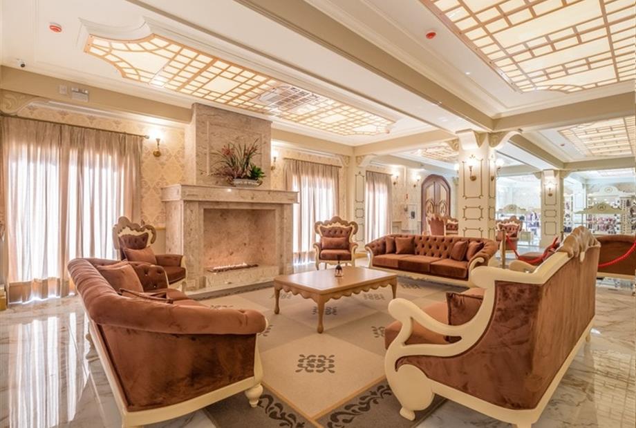 lobby - chocoland-3.jpg