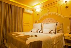 SUÍTE BOMBOM / Prédio Anexo