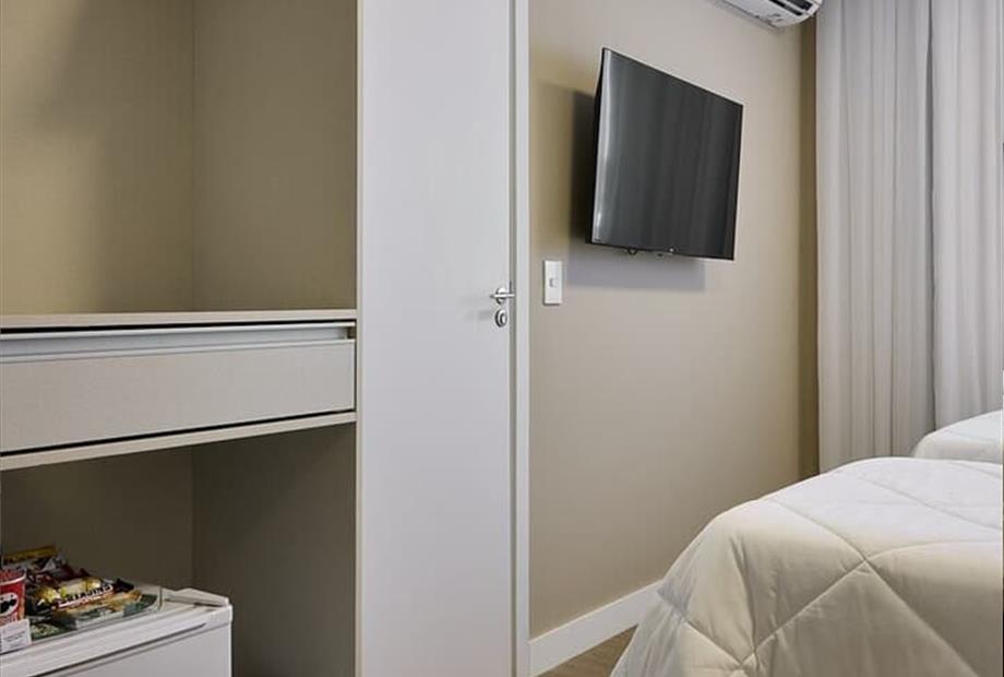 0110_1583 - palazzo torquetti.jpg_compressed.jpeg