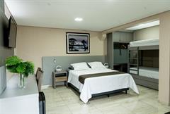 Quarto Quadruplo com Sacada