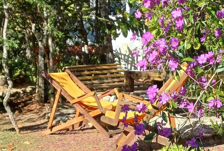 jardim cadeiras.jpeg