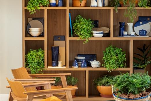 foto 16 - recepcao (estante).jpg