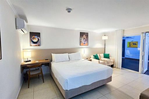 aruba boutique26.jpg