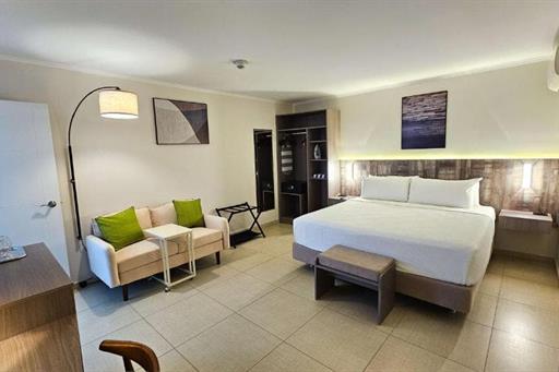 aruba boutique23.jpg