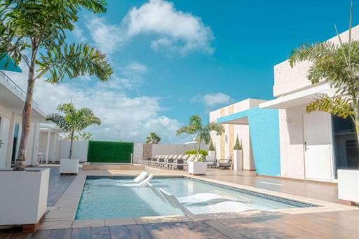 aruba boutique11.jpg