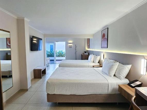 aruba boutique25.jpg