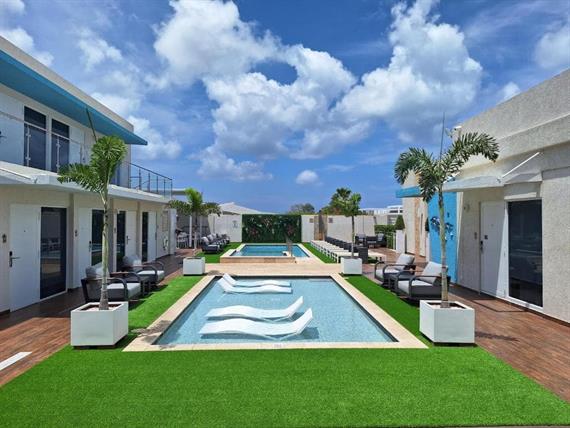 aruba boutique4.jpg