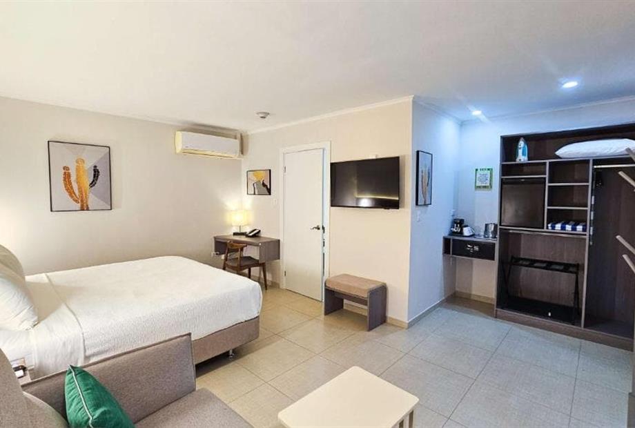 aruba boutique13.jpg