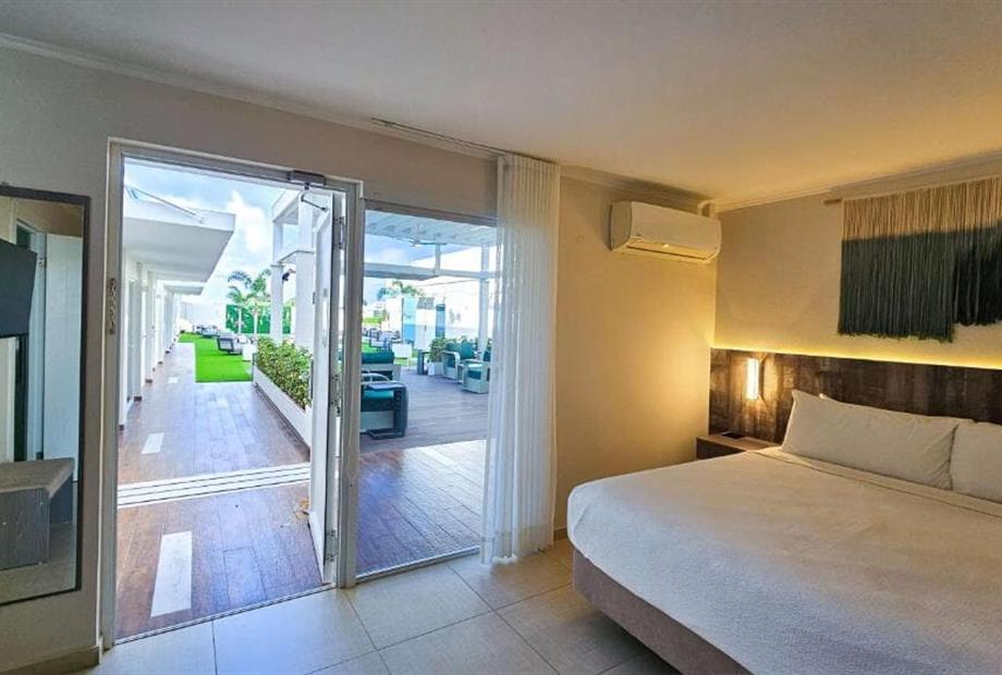 aruba boutique19.jpg