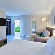 DELUXE CABANA